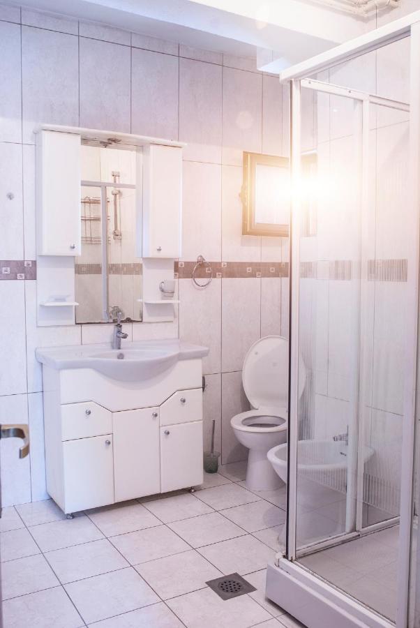 Universe Rooms & Apartments Скоп'є Екстер'єр фото